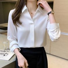 Court Uniform, Office Blouse, Chiffon Shirt Blouse, Shirt Dress Pattern, Pic Poses, Top Ideas, Blouse Material, Collar Blouse, Blouse Shirt