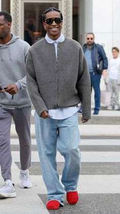 Smart Casual Streetwear, Asap Rocky Street Style, Asap Rocky Fits, Asap Rocky Style, 90s Business Casual, Asap Rocky Outfits, Asap Rocky Fashion, Olivia Dunne, Business Casual Jeans