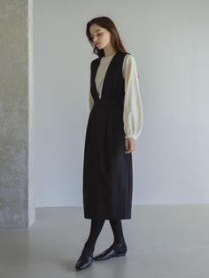 Composition : 85% polyester, 10% wool, 5% polyurethaneColor : BEIGE_S,BEIGE_M,BLACK _S,BLACK _MCountry of Origin : Republic of Korea Black Midi Dress For Workwear In Winter, Black Midi Dress For Winter Workwear, Black Midi Dress For Work In Winter, Black Midi Dress For Workwear In Fall, Black Midi Dress For Work In Fall, Simple Style Outfits, Sewing Challenge, Layered Dress, Dress Inspo