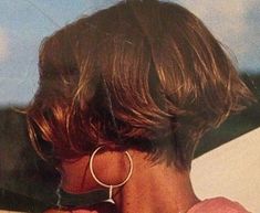 90s Mom Hair Short, Very Short Wavy Bob, Short French Bob Hairstyles, Short Bob No Bangs, Short Edgy Bob, 90s Short Haircut, Punk Bob Haircut, Pageboy Haircut Women, 90s "bixie" Haircut