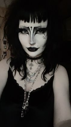 Classy Emo Makeup, Horror Goth Makeup, Goth Masquerade Mask, Emo Drag Makeup, Blue Trad Goth Makeup, Goth Makeup Thick Eyebrows, Goth Makeup Without Lashes, Goth Makeup Romantic