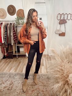 Comfortable Outfit Ideas, Night Outfits Winter, Jeans Aesthetic, Burnt Orange Velvet, Bar Outfits, Fall Attire, Comfortable Outfit, Teddy Fleece, Orange Velvet