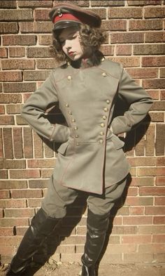 Soldier Girl, Female Military, Ww2 Uniforms, German Outfit, 1910s Fashion, German Uniforms, Female Soldier, Army Uniform, Military Outfit