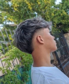 Boys Hair Color Ideas, Boy Highlights, Mens Hairstyles Fine Hair, Low Fade Long Hair, Fade Haircut Designs, Taper Fade Short Hair, Boys Colored Hair, Men Fade Haircut Short, Silver Hair Highlights