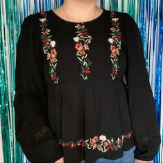 Bella Swan Style Peasant Top Bnwot American Eagle Size Small Black, With Embroidered Flowers Along The Waist And On The Chest Lace On The Sleeves Elastic In The Wrist Open Back With Bow Message With Questions And Offers! Bundle To Save:) (Item Is Second-Hand And May Show Signs Of Unnoticed Wear, Please Keep This In Mind And Review Photos Prior To Purchasing!) Pet Friendly, Smoke Free Home Same/Next Day Shipping!! #Americaneagle #Bellaswan #Peasanttop Fall Black Top With Floral Embroidery, Black Peasant Top With Floral Embroidery, Black Embroidered Peasant Top, Casual Fall Peasant Top With Floral Embroidery, Casual Floral Embroidered Peasant Top For Fall, Black Peasant Blouse With Floral Embroidery, Black Long Sleeve Peasant Top, Long Sleeve Black Peasant Top For Fall, Spring Embroidered Black Peasant Top