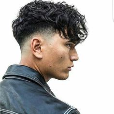 Low Fade Haircut, Cool Mens Haircuts, Wavy Hair Men, Faded Hair, Men Haircut Styles, Cool Hairstyles For Men, Faux Hawk, Mens Haircuts Fade