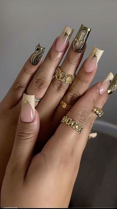 Arabian Nails Design, Mexican Heritage Nails, Mixed Metals Nails, Nail Inspo Trendy Fall, Baddie Acrylic Nails Designs, Short Square Acrylic Nails