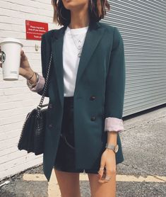 Fall 22 Fashion Trends, 2022 Fashion Trends, Green Blazer, 2022 Fashion, Casual Work Outfits, Fall 2022, Mode Inspo, Woman Fashion, Business Casual Outfits