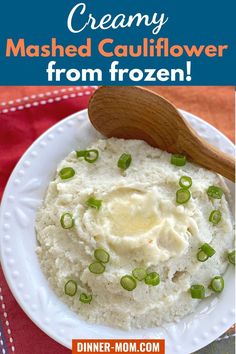 Bowl of creamy mashed cauliflower topped with butter and chives with a wooden spoon inserted. Califlower Mashed, Cauliflower Mashed Potatoes Keto, Frozen Cauliflower Recipes, Cauliflower Mashed Potatoes Recipe, Frozen Mashed Potatoes, Keto Mashed Cauliflower, Make Mashed Potatoes, Healthy Mashed Potatoes, Cauliflower Side Dish