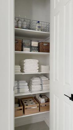 White Bathroom Organization, Bathroom Pantry Organization Ideas, Pax Linen Closet Ideas, Linen Closet Organization Aesthetic, Organizing Bathroom Closet Storage, Home Decor Organization Ideas, Jar Storage Ideas Bedroom, Airing Cupboard Storage Ideas Uk, Aesthetic Apartment Organization