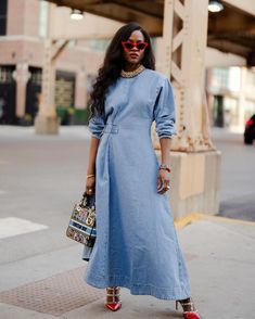 A denim moment. Happy Monday, lovelies! Denim dress, denim lover, Chicago blogger, Chicago influencer, Pinterest inspo, Pinterest outfits, Melanin magic, Spring style, street style, Modern romance, Modern woman, Today.’s outfit. 📸 @andresophotography #denimdress Chicago content creator, Style Influencer, Pinterest inspo, Pinterest outfit, baddie, Spring outfits, Spring style inspo, Fashion baddie, IT girl Baddie Spring Outfits, Chicago Influencer, Fashion Baddie, Outfit Baddie, Dress Denim, Modern Romance, Outfits Spring, Influencers Fashion, Pinterest Outfits