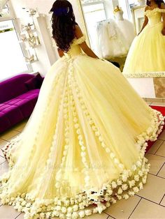 Yellow Ball Gown, Ball Gown Quinceanera Dresses, Gowns Elegant, Prom Dresses Yellow, Prom Dresses 2019, Dresses Quinceanera, Gown Prom, Sweet 16 Dresses, Ball Gowns Prom