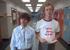 Movie Duos, Jon Heder, High School Movies, Napoleon Dynamite, Duo Halloween Costumes, Teen Movies, Actrices Hollywood, Funny Movies, Popular Movies