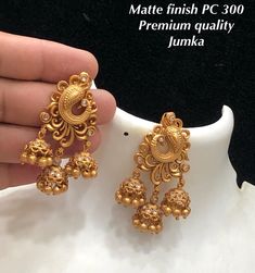 Temple Jewellery Earrings, Polki Choker, Gold Jewelry Outfits, Antique Gold Jewelry Indian, Gold Earrings Models, Gold Earrings Wedding, Gold Jewelry Simple Necklace, Gold Bridal Jewellery Sets, Indian Jewellery Design Earrings