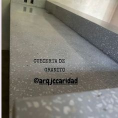 granite counter top with the words queberia de granito on it