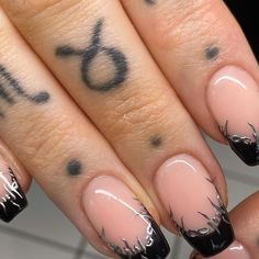 Barb Wire Nail Design, Barbed Wire French Tip Nails, Black Tip Nails With Design, Thorn Nails, Barb Wire Nails, Barbwire Nails, Short Emo Nails, Barbed Wire Nails, Goth Nail Art