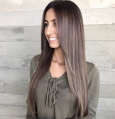 V Shape Haircut, Shape Haircut, V Cut Hair, Long Layered Haircuts, Bob Hairstyles For Fine Hair, Front Hair Styles, Haircuts Straight Hair, Hair Color And Cut, Long Layered Hair