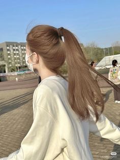 Korean Hair Colors, Tea Hair Color, Korean Milk, Korean Hair, Spring Hair Color, Hairstyles For Layered Hair, Spring Hair