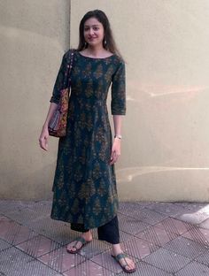 design kurti, Sonalika Sahay,  designer kurti tops@ http://ladyindia.com Kameez Ideas, Palazzo Kurta, Indian Salwar, Kameez Designs, Kurta Style, Miroslava Duma, Indian Salwar Kameez, Salwar Kamiz