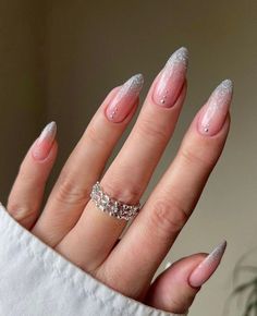 30+ Jaw-Dropping Glitter Nail Designs That Are Pure Sparkle Goals - Lifestyle With Amal Almond Gel Nails, Bridesmaids Nails, Tree Nails, Winter Nails Acrylic, Cute Christmas Nails, Christmas Nails Easy, Christmas Gel Nails, Christmas Nails Acrylic