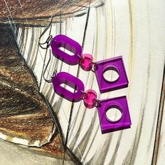 Modern Purple Dangle Jewelry, Modern Purple Jewelry For Party, Retro Geometric Jewelry For Gifts, Retro Geometric Jewelry Gift, Retro Purple Jewelry For Gifts, Geometric Pink Jewelry For Gifts, Geometric Pink Jewelry For Gift, Pink Geometric Jewelry For Gifts, Pink Geometric Jewelry For Gift