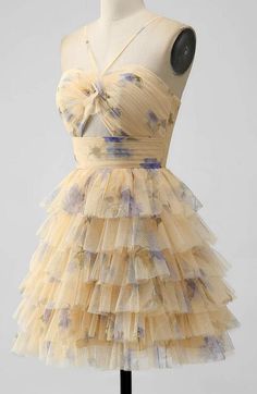 Tiered Ruffle Dress For Homecoming, Spring Homecoming Dress With Ruffles, Ruffled Dresses For Homecoming And Prom Season, Ruffled Dresses For Spring Homecoming, Prom Dress With Ruffled Skirt, Tiered Ruffle Dress For Prom Season, Dresses Concert, Hoco Inspo, Cute Formal Dresses