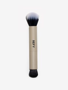 Free Shipping Over $75 - REFY's Duo Brush is made from synthetic vegan fibres. It has been designed for perfect application when using our Cream Bronzer and Cream Bl Stippling Brush, Cream Bronzer, Bronzer Brush, Makeup Brush Cleaner, Summer Skin, Cream Blush, Face Brush