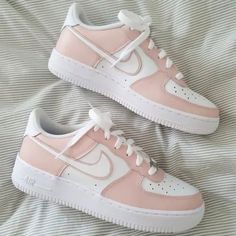 Zapatillas Nike Air Force, Pink Nike Air, Nike Shoes Air Force, Nike Shoes Girls, Dr Shoes, All Nike Shoes, Custom Air Force 1, Nike Air Shoes