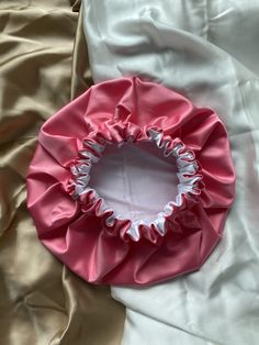 Diy Satin Hair Bonnet, Silk Bonnet Sleep, Hair Bonnets Satin, Pink Satin Bonnet, Pink Satin Scrunchie, Protective Hairstyle