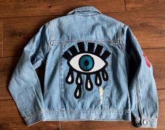 Customised Denim Jacket, Custom Jean Jacket, Kids Denim Jacket, Diy Denim Jacket, Painted Clothes Diy, Hand Painted Denim Jacket, Painted Jacket, Painted Denim Jacket, Diy Jacket