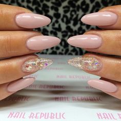 ♡nude pink stiletto nails sparkle Light Pink Acrylic Nails, Pink Stiletto Nails, Stiletto Nail Art, Stiletto Nails Designs, Super Nails, Nails Pink, Pink Acrylic Nails, Fancy Nails