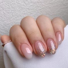 Nails Yellow, Nagel Tips, Almond Acrylic Nails, Oval Nails, Chic Nails, Short Acrylic Nails, Gold Nails