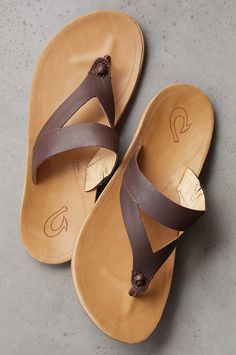 Olukai Womens Sandals, Summer Flip Flops For Everyday Use, Adjustable T-strap Sandals With Leather Footbed For Vacation, Adjustable Leather Sandals For Beach Season, Brown Single Toe Strap Flip Flops For Beach Season, Brown T-strap Sandals With Removable Insole For Vacation, Leather T-strap Sandals For Beach Vacation, Leather T-strap Sandals For Beach Season, Leather Summer Flip Flops With Cushioned Footbed