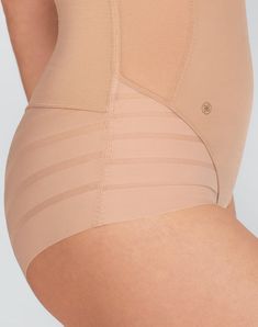 The Queen Brief was designed to empower. Strong lines flatter while SoftFlex supports to keep you standing tall. Targeted compression creates the perfect mix of comfort and toning. Honeylove, Queen Brief Shorts Shapewear for Women in Sand (Nude), Size: Large Wedding Shapewear, Bridal Shapewear, Harry Wedding, Shapewear For Women, Head Wrap Styles, Vegan Leather Leggings, Shapewear Tops, Cami Bodysuit, Tank Bodysuit