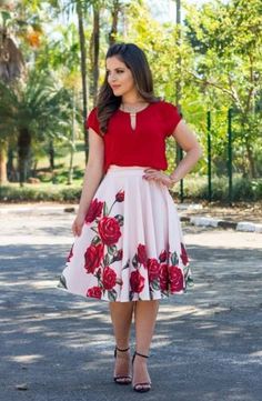 MULHERES - BELEZA, MODA E ESTILO : MULHERES - BELEZA, MODA E ESTILO Elegantes Outfit, Beautiful Skirts, Cute Skirts, Work Attire, Look Chic, Mode Outfits, Modest Outfits, Skirt Outfits, Moda Fashion