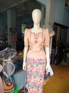 Boys Night Dress, Kachin Dress, Plus Size Spring Dresses, Plazo Pants, Clothing Pattern Design, Myanmar Clothes, Cotton Blouse Design, Boys Night, Thai Fashion