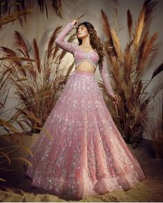 Pastel Lehenga Wedding Bridesmaid, Shadi Lehenga, Latest Lehnga Designs, Pastel Bridal Lehenga, Bollywood Lengha, Lengha Sari, Lehenga With Dupatta, Indian Fits, Latest Bridal Lehenga Designs