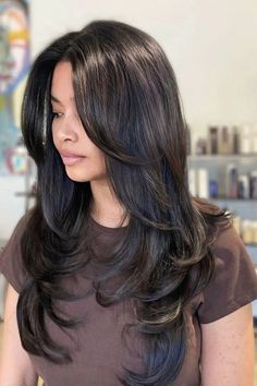 Face Framing Pieces With Long Layers, Butterfly Haircut Thick Hair, Butterfly Haircut Black Hair, Medium Length Hair With Layers Straight Round Faces, Mid Length Hair With Long Layers, Haircuts For Long Hair With Layers, Layered Haircuts For Medium Hair, Hairstyles For Layered Hair, Hair 2024