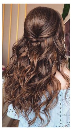 Grad Hairstyles, Cute Prom Hairstyles, Formal Hairstyles For Long Hair, Simple Prom Hair, Prom Hair Down, Prom Hairstyles For Long Hair, Bridesmaid Hairstyles, Penteado Cabelo Curto