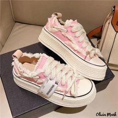 Olivia Mark - Vintage-Style Comfort Shoes with Thick Heels Cute Platform Sneakers, Female Sneakers, Floral Espadrilles, Dr Shoes, Denim On Denim, Shoes Teen