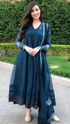 Pakistani Dresses Casual, Beautiful Pakistani Dresses, Simple Pakistani Dresses