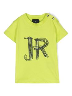 lime green cotton jersey texture ribbed crew neck short sleeves monogram print to the front logo print to the rear mini logo tag straight hem logo studs press-stud fastening at the shoulder Green Logo Print T-shirt For Spring, Green Cotton Tops With Logo Detail, Summer Monogram Print T-shirt With Short Sleeves, Green Graphic Tee With Logo, Green Cotton T-shirt With Logo, Green Casual Logo T-shirt, Casual Green Logo T-shirt, Green Casual T-shirt With Logo, Mini Logo