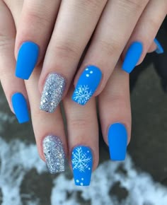 Winter Without Snow, Christmas Nail Trends, Rosy Nails, Christmas Acrylic Nails, Gel Ideas, Blue Christmas Nails, Blue And Silver Nails, Acrylic Manicure, Blue Gel Nails