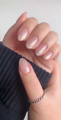 Bridesmaids Nails, Unghie Sfumate, Minimalist Nail, Ringing In The New Year, Formal Nails, Simple Gel Nails, Casual Nails, Cute Gel Nails, Shellac Nails