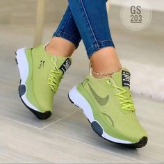 Nike Trending Shoes, Shoes For Men Jordan, Casual Shoes Women Sneakers, Nike Shoes Women Fashion, Nike Fashion Shoes, Shoes Outfit Fashion, Cute Nike Shoes, Cute Sneakers