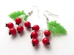 Magenta Wedding, Funny Earrings, Red Currant, Seed Beading, Fruit Earrings, Earrings Summer, Beaded Tassel Earrings, Long Tassel Earrings, Beading Ideas