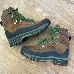 Danner Crag Rat Usa 7" Drown/Green Outdoor Boots Gore-Tex Vibram Soles Sz 8. Almost New Condition, Maybe Worn Once Or Twice Gore-tex Outdoor Boots With Laces, Gore-tex Lace-up Hiking Boots For Camping, Steel Toe Gore-tex Hiking Boots For Hunting, Danner Hiking Boots, Gore-tex Hiking Boots With Reinforced Toe For Hunting, Outdoor Boots, Gore Tex, Rats, Men's Shoes