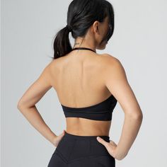 Buffbunny Sultry Sports Bra Carbon Black Size Small. From Her Kara Corey Collection. This Piece Sold Out In Minutes. Designed In Performance Fabric That Is Sweat Wicking, Sleek And 4 Way Stretch. The Straps Are Adjustable And Removable That Can Be Worn To Have An Open Back Look. Open Back Bra, Zip Up Sports Bra, Sports Bra Top, Sports Bra And Leggings, Gray Sports Bra, Carbon Black, Blue V, Sports Bra Sizing, Performance Fabric