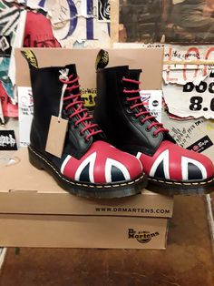 These Dr MARTENS boots are a model that have been made on a number of occasions but are now deleted. The Union Jack 8 hole boot is unique in look and appeals to the masses. We often get asked for these and have stumbled across some in our warehouse.  They of course have trademark cushioned sole unit and yellow stitch.  We have sizes 7/41, 8/42 ,10/45 and 12/47 available Punk High-top Boots With Rubber Sole, Retro Black Boots For Streetwear, Retro Winter Boots For Streetwear, Retro High-top Boots With Rubber Sole, Retro Lace-up Boots With Rubber Sole, Retro High-top Boots For Streetwear, Winter Streetwear Boots With Rubber Toe Cap, Retro Round Toe Boots For Streetwear, Dr Martens Aesthetic