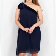 Size 6 Nwt Dark Blue And Velvet Style Dress Chic Ralph Lauren Cocktail Dress, Chic Ralph Lauren Party Dress, Ralph Lauren Sleeveless Party Dress, Ralph Lauren Blue Summer Dress, Elegant Blue Ralph Lauren Dress, Ralph Lauren Formal Midi Dress, Ralph Lauren Formal, Gauzy Dress, Velvet Sheath Dress